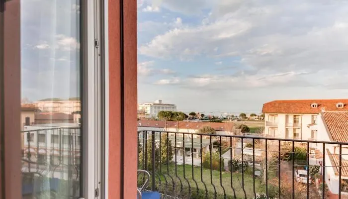 Family Vittoria * تْشيزيناتيكو